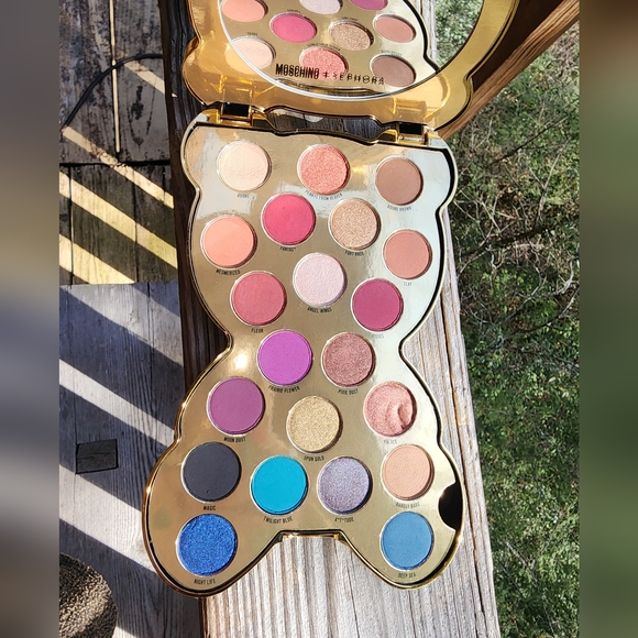 New Moschino X Sephora Eyeshadow Palette Limited Edition NIB - Picture 2 of 6
